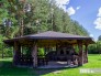Есть беседка на 50 посадочных мест.